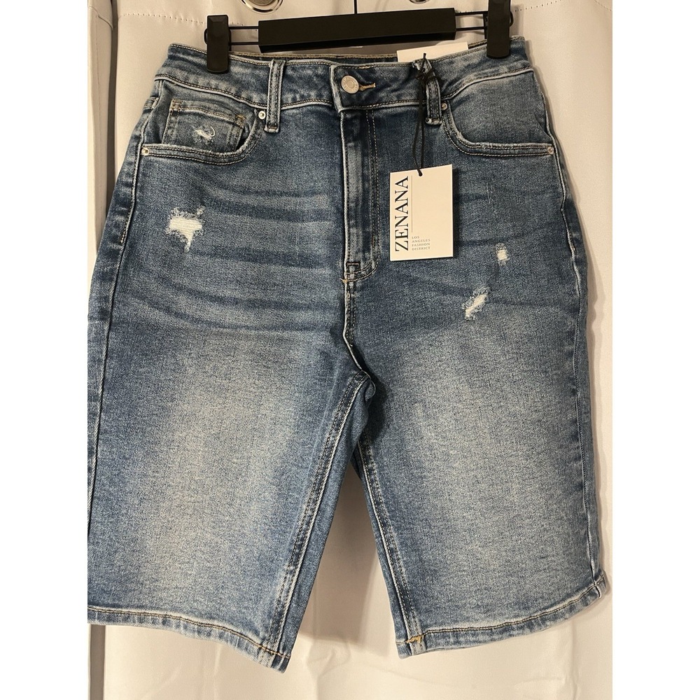 Zenana Bermuda Blue Jean Shorts * Size Medium * 10" Inseam * NWT